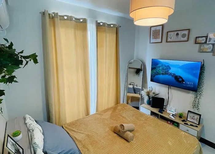 J&j Mactan With Netflix, Pool & Paid Parking Apartment Marigondon (Cebu)