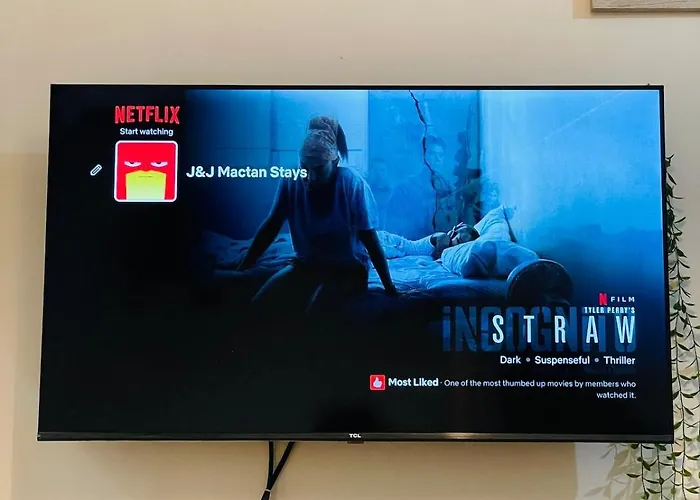 J&j Mactan With Netflix, Pool & Paid Parking * Marigondon (Cebu)