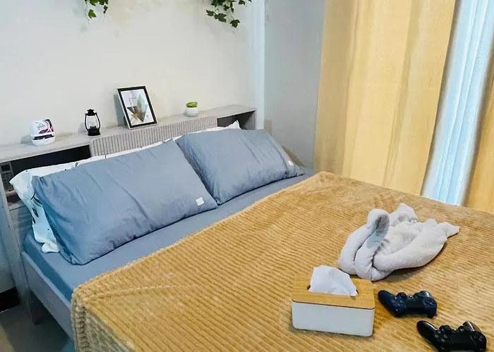 J&j Mactan With Netflix, Pool & Paid Parking Apartment *