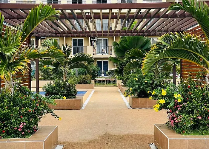 J&j Mactan With Netflix, Pool & Paid Parking *