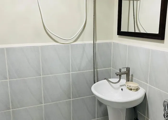 Apartment J&j Mactan With Netflix, Pool & Paid Parking